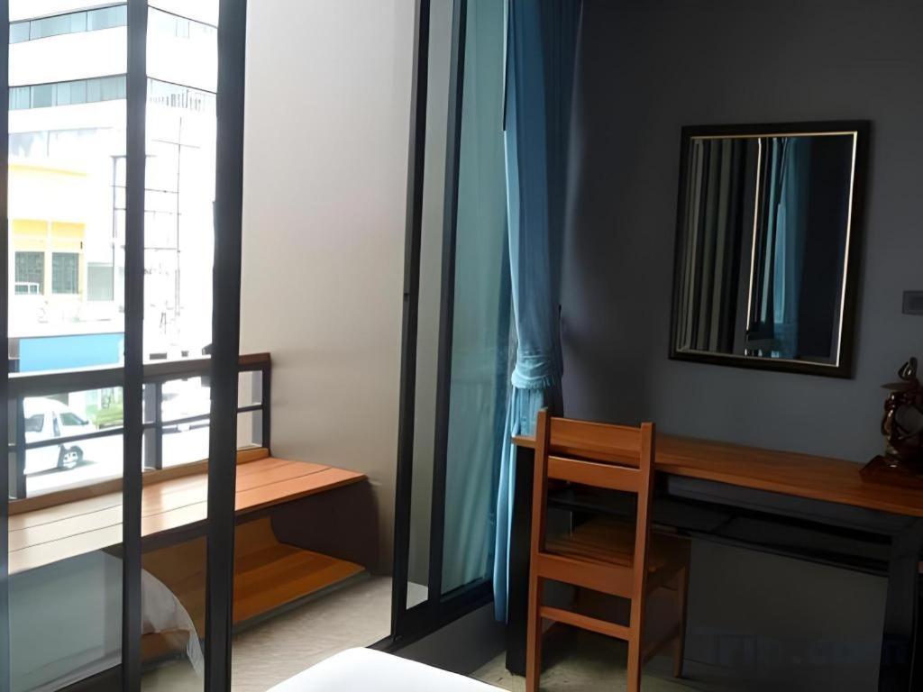 Chomtrang Hotel Exterior photo